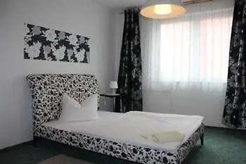 Apartment-hotel מלון דירות 2*